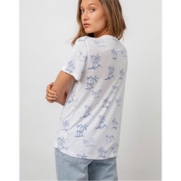 RAILS The Cara Vneck Blue Hawaii Tshirt Palm Tree White Blue Sz L - Picture 2 of 12